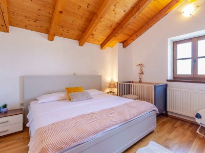 Holiday house Holiday house ANDREA with pool - Features photo 21