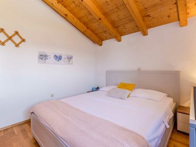 Holiday house Holiday house ANDREA with pool - Features photo 23