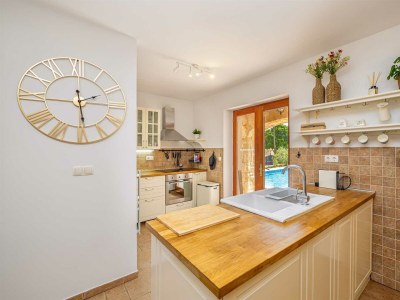 Holiday house Holiday house CASA DI BRONZO with private pool - Features photo 18