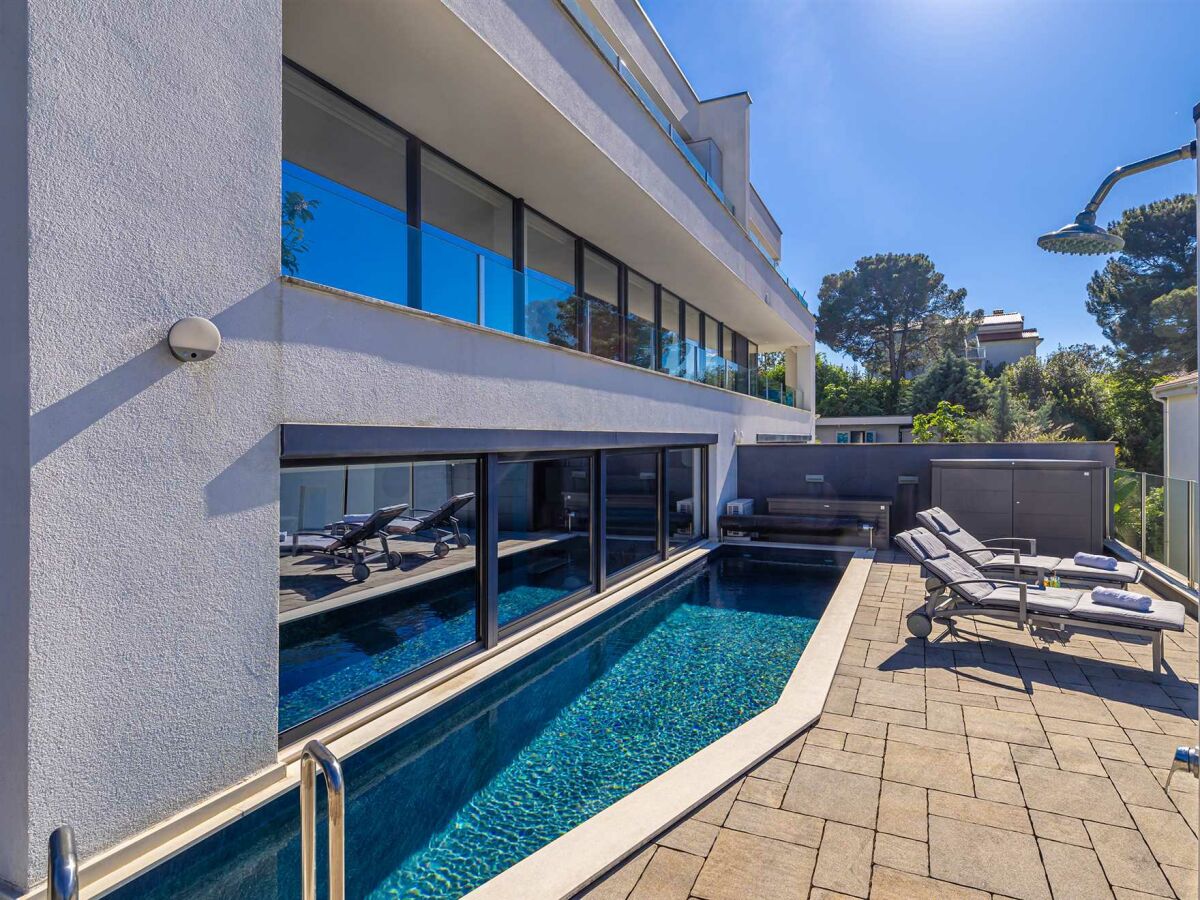 Apartment Holiday apartment AQUAVISTA with private pool