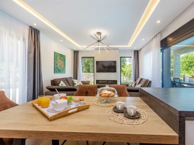 Villa Villa MERAVIGLIA with private pool - Features photo 31