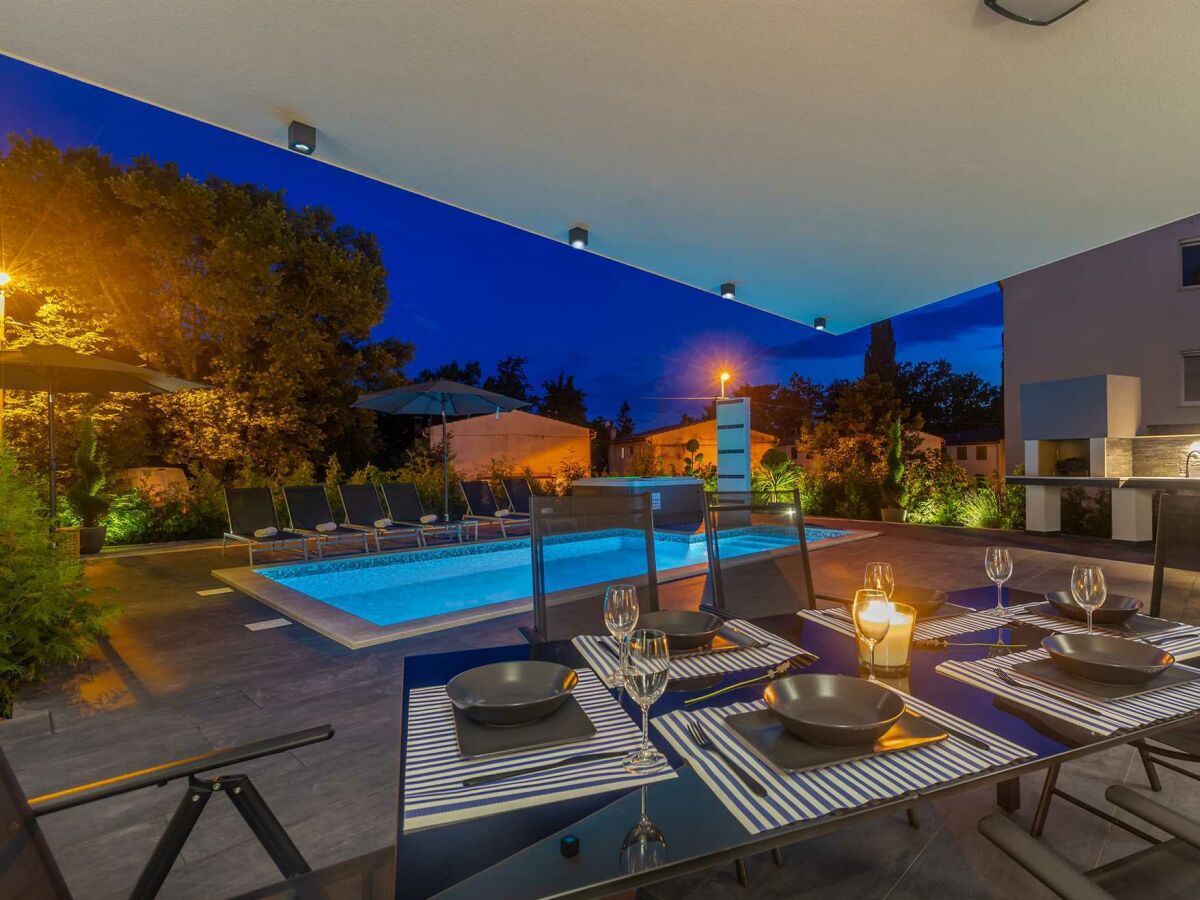 Apartment Luxury apartment NOA with pool and hot tub - Outdoor photo 3