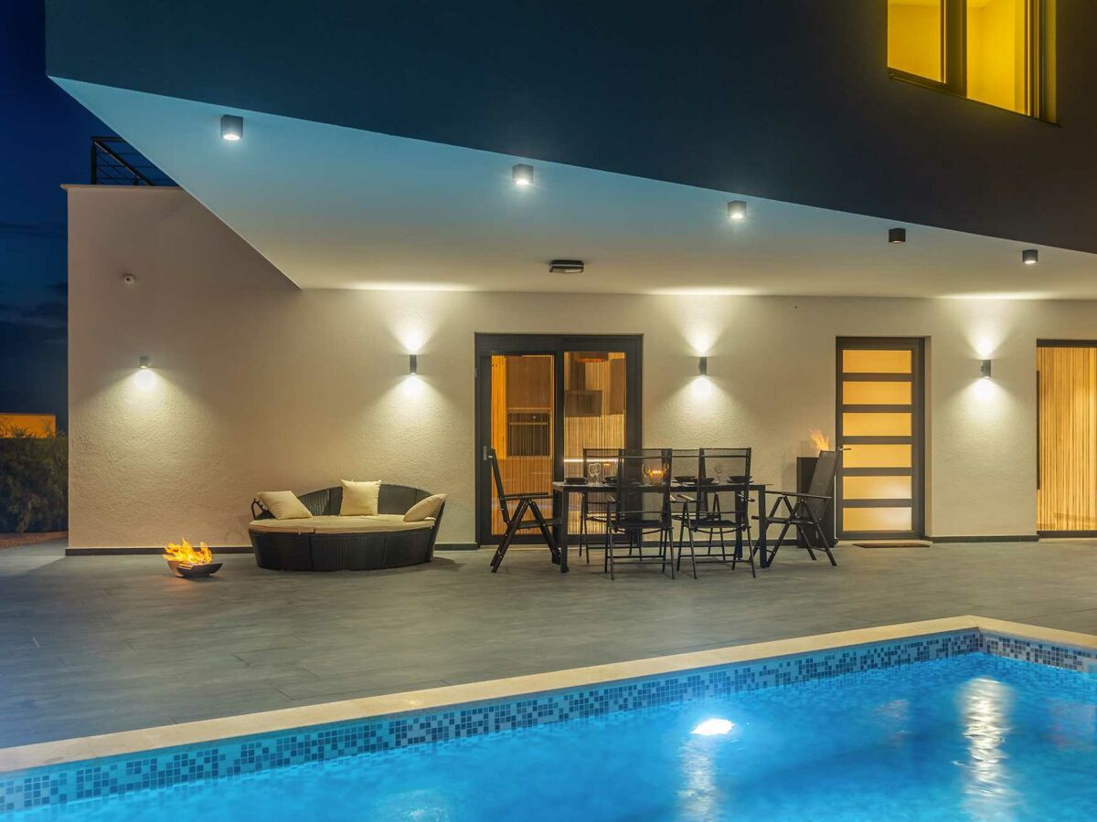 Apartment Luxury apartment NOA with pool and hot tub - Outdoor photo 4