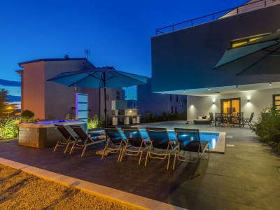 Apartment Luxury apartment NOA with pool and hot tub - Outdoor photo 5