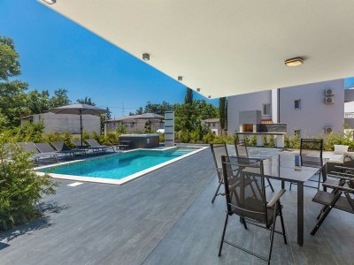 Apartment Luxury apartment NOA with pool and hot tub - Outdoor photo 20