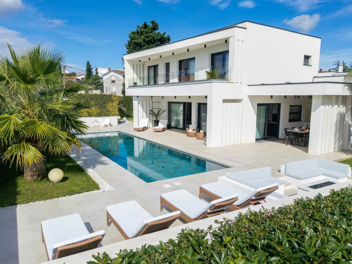 Villa Villa LUMINOSA with outdoor and indoor pool and sauna - Outdoor photo 2