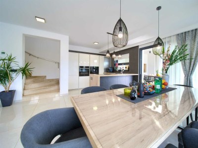 Villa Villa LUMINOSA with outdoor and indoor pool and sauna - Features photo 30