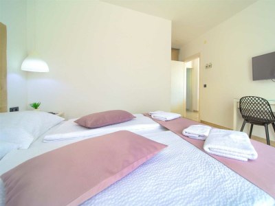 Villa Villa LUMINOSA with outdoor and indoor pool and sauna - Features photo 34