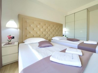 Villa Villa LUMINOSA with outdoor and indoor pool and sauna - Features photo 38