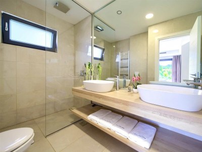 Villa Villa LUMINOSA with outdoor and indoor pool and sauna - Features photo 39