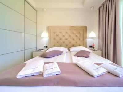 Villa Villa LUMINOSA with outdoor and indoor pool and sauna - Features photo 45