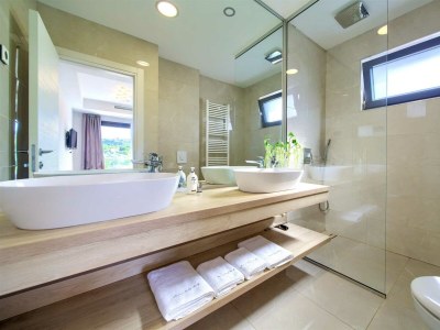 Villa Villa LUMINOSA with outdoor and indoor pool and sauna - Features photo 52