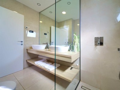 Villa Villa LUMINOSA with outdoor and indoor pool and sauna - Features photo 53