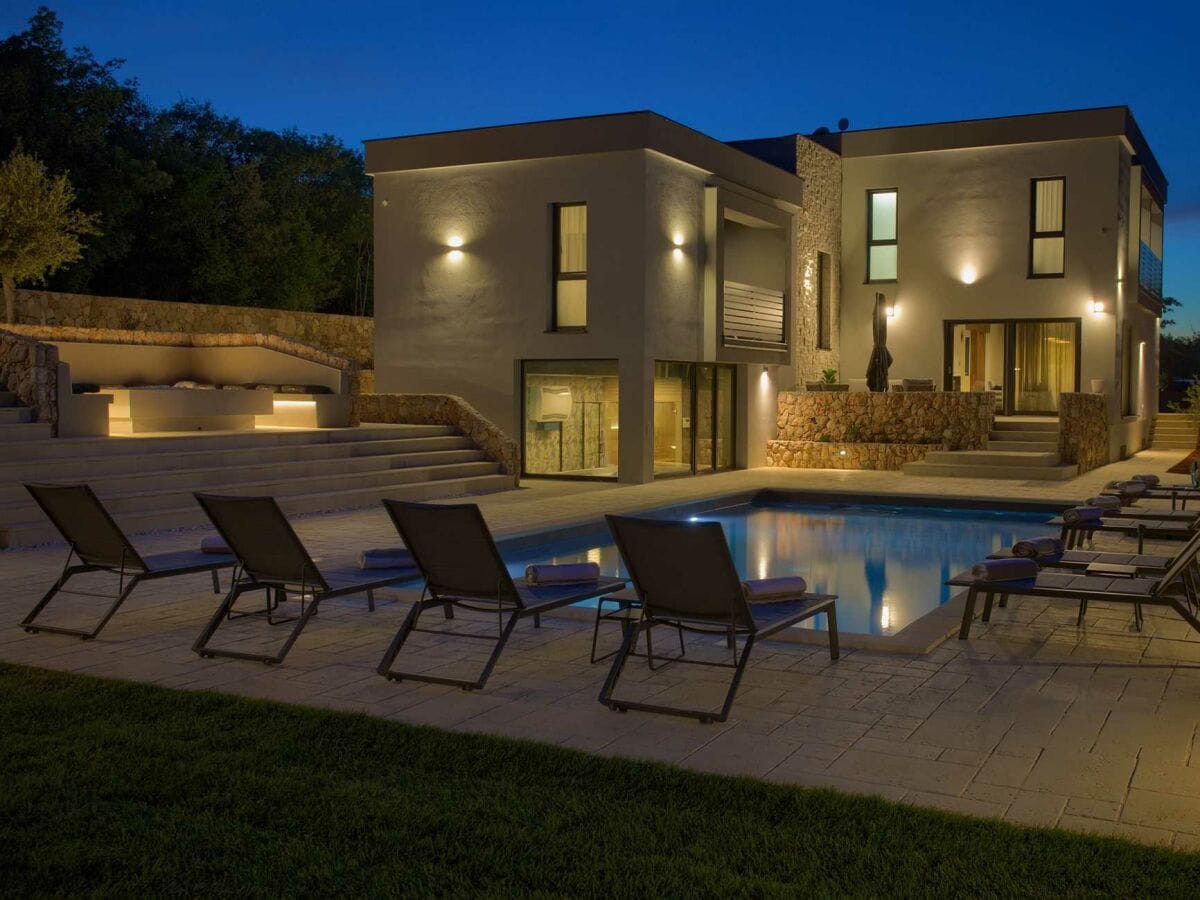 Villa Villa ASTRUM with heated indoor and outdoor pool, jacuzzi and sauna