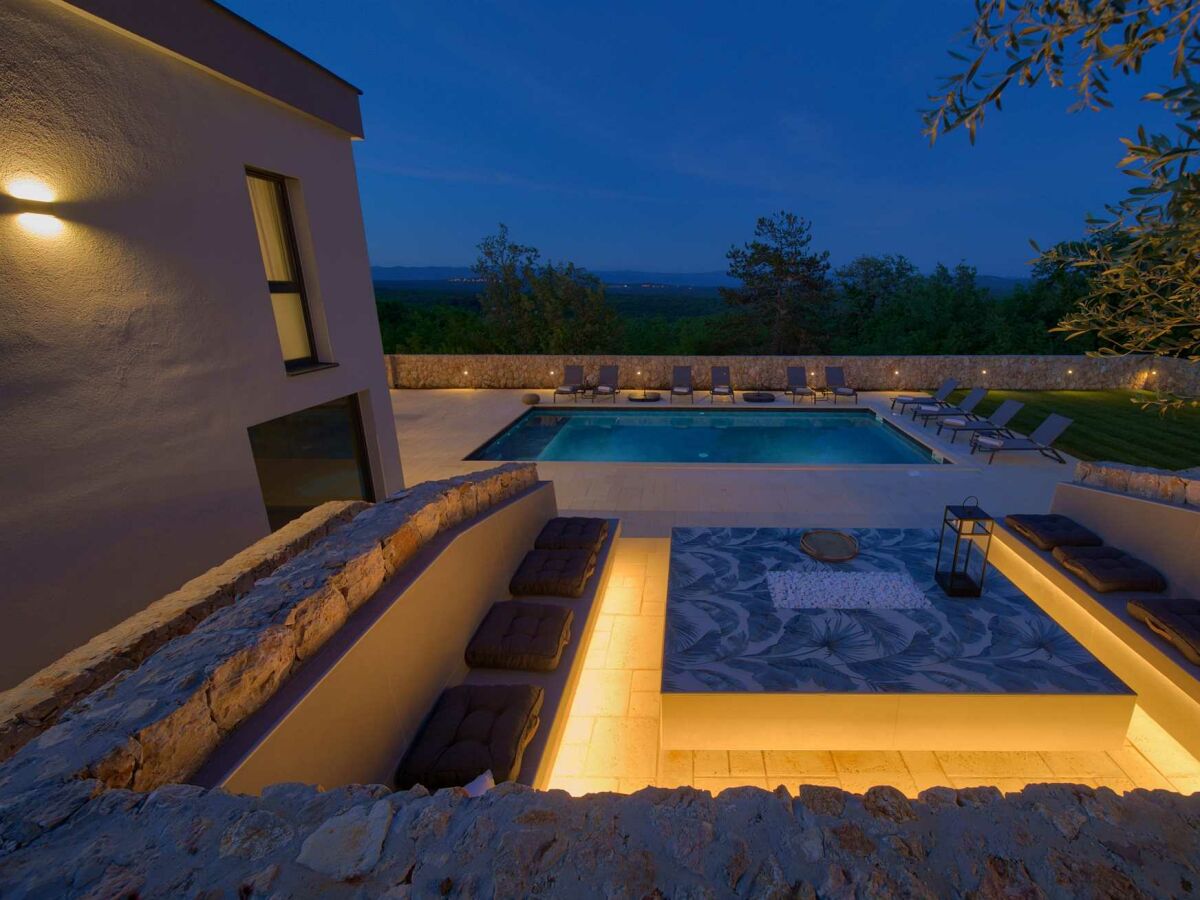 Villa Villa ASTRUM with heated indoor and outdoor pool, jacuzzi and sauna - Outdoor photo 4