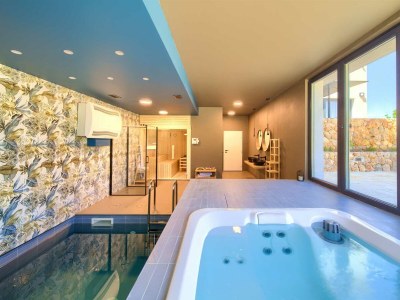 Villa Villa ASTRUM with heated indoor and outdoor pool, jacuzzi and sauna - Features photo 40