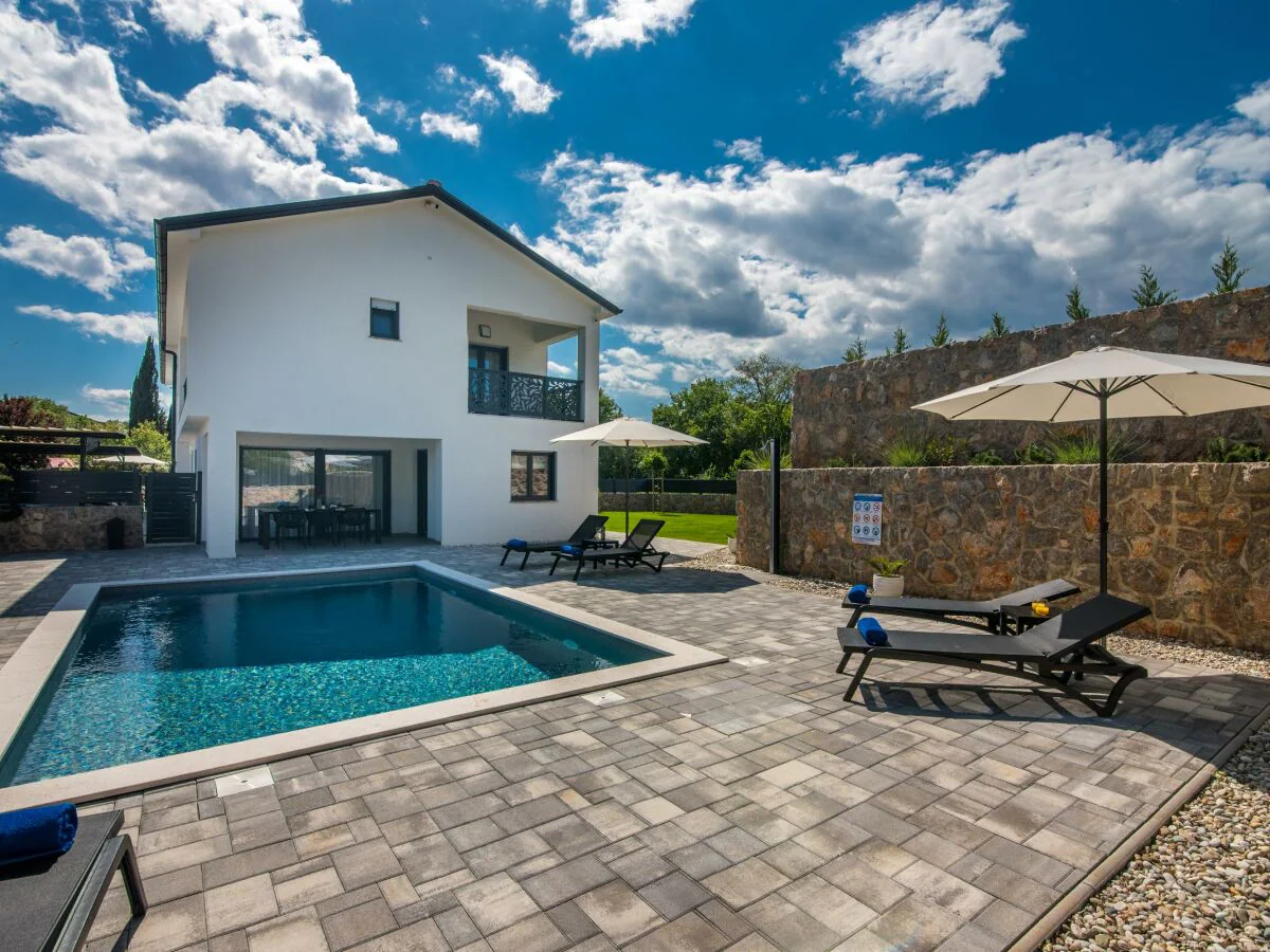 Holiday house Holiday house TARA & LANA I with heated pool