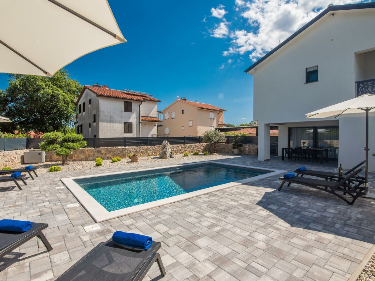 Holiday house Holiday house TARA & LANA I with heated pool - Outdoor photo 5