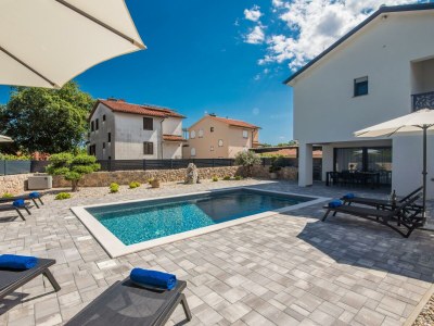 Holiday house Holiday house TARA & LANA I with heated pool - Outdoor photo 5