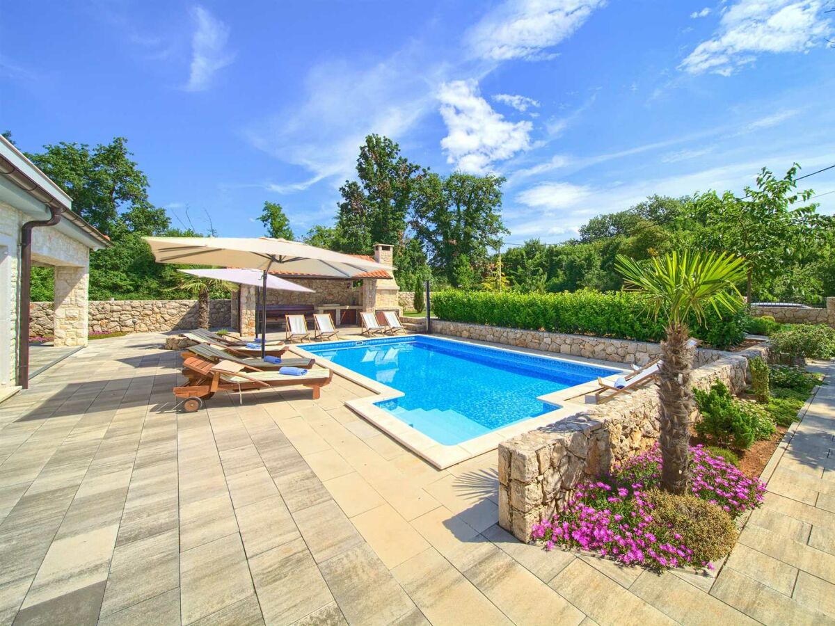 Villa Beautiful villa AURORA with private pool, sauna and jacuzzi - Outdoor photo 2