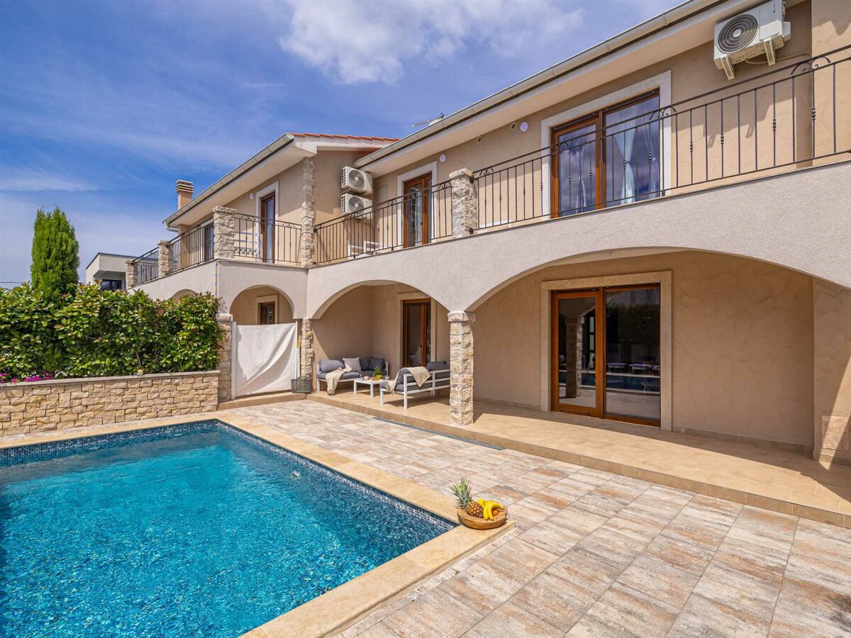 Holiday house Modern and attractive holiday house DIJANA - Outdoor photo 4