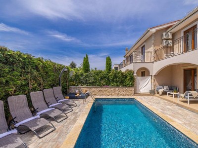 Holiday house Modern and attractive holiday house DIJANA - Outdoor photo 9