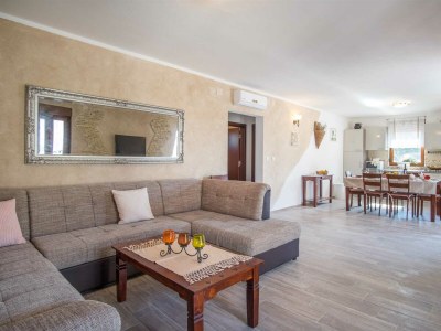 Holiday house Modern and attractive holiday house DIJANA - Features photo 19