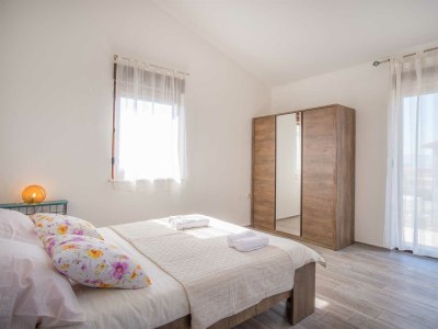 Holiday house Modern and attractive holiday house DIJANA - Features photo 27