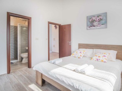 Holiday house Modern and attractive holiday house DIJANA - Features photo 29