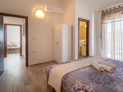 Holiday house Modern and attractive holiday house DIJANA - Features photo 30