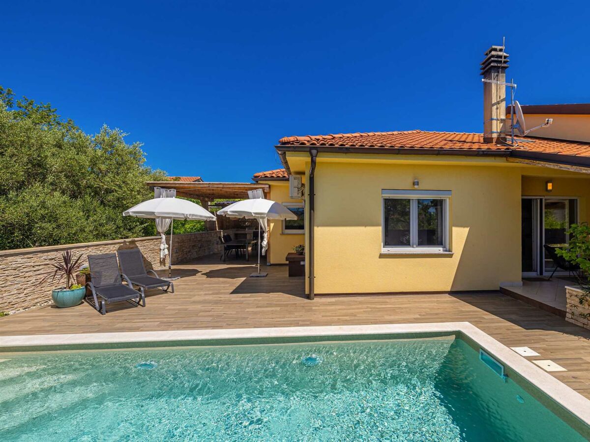 Holiday house Holiday house AMARILLA with private pool - Outdoor photo 2