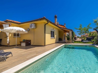 Holiday house Holiday house AMARILLA with private pool in Linardići - Holiday house