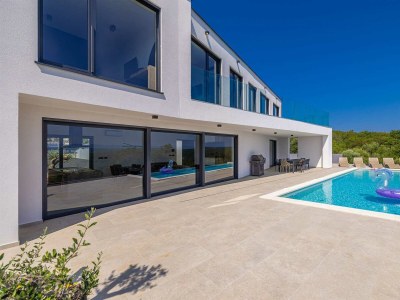 Villa Villa ELEVATION with heated pool - Outdoor photo 8