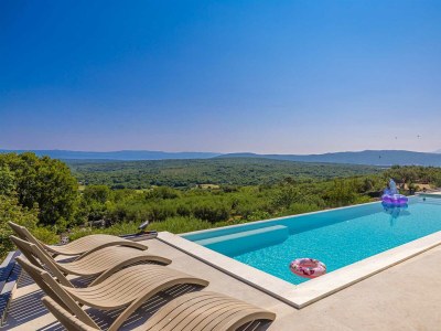 Villa Villa ELEVATION with heated pool - Outdoor photo 9