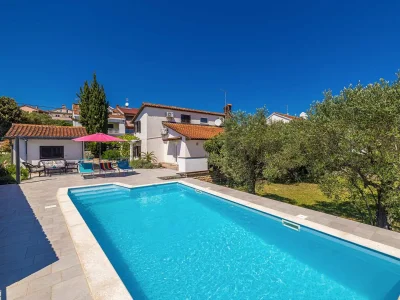 Villa Holiday house LEDINE with pool in Kornić - Villa