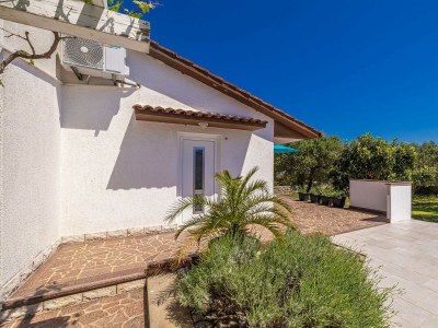 Villa Holiday house LEDINE with pool - Environment photo 35