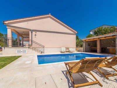 Holiday house Holiday house MASLINA with pool - Outdoor photo 12