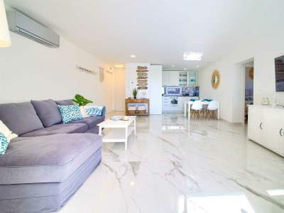 Apartment Apartment SEA LA VIE with swimming pool - Features photo 16