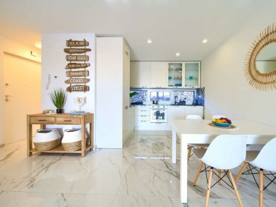 Apartment Apartment SEA LA VIE with swimming pool - Features photo 23