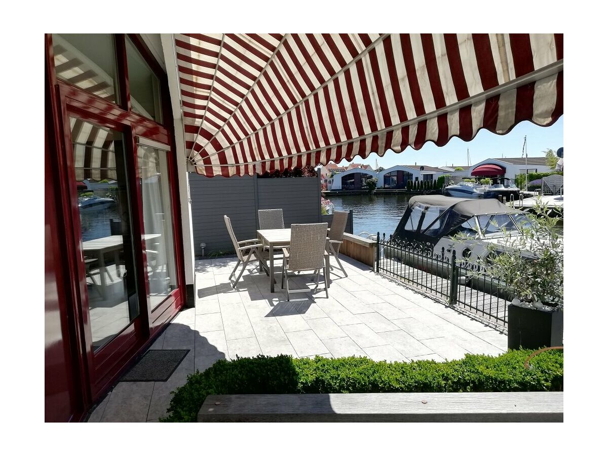 Bungalow Comfortable bungalow and boat rental - Outdoor photo 2