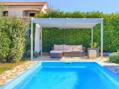 Holiday house Holiday house NIKA with pool and jacuzzi - Outdoor photo 4