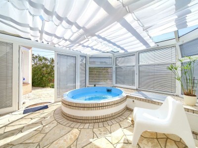 Holiday house Holiday house NIKA with pool and jacuzzi - Features photo 9