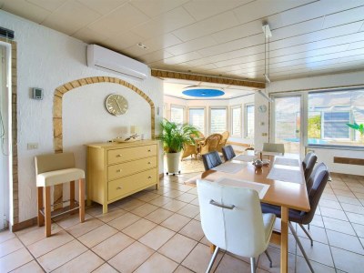 Holiday house Holiday house NIKA with pool and jacuzzi - Features photo 16