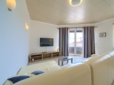 Holiday house Holiday house NIKA with pool and jacuzzi - Features photo 27