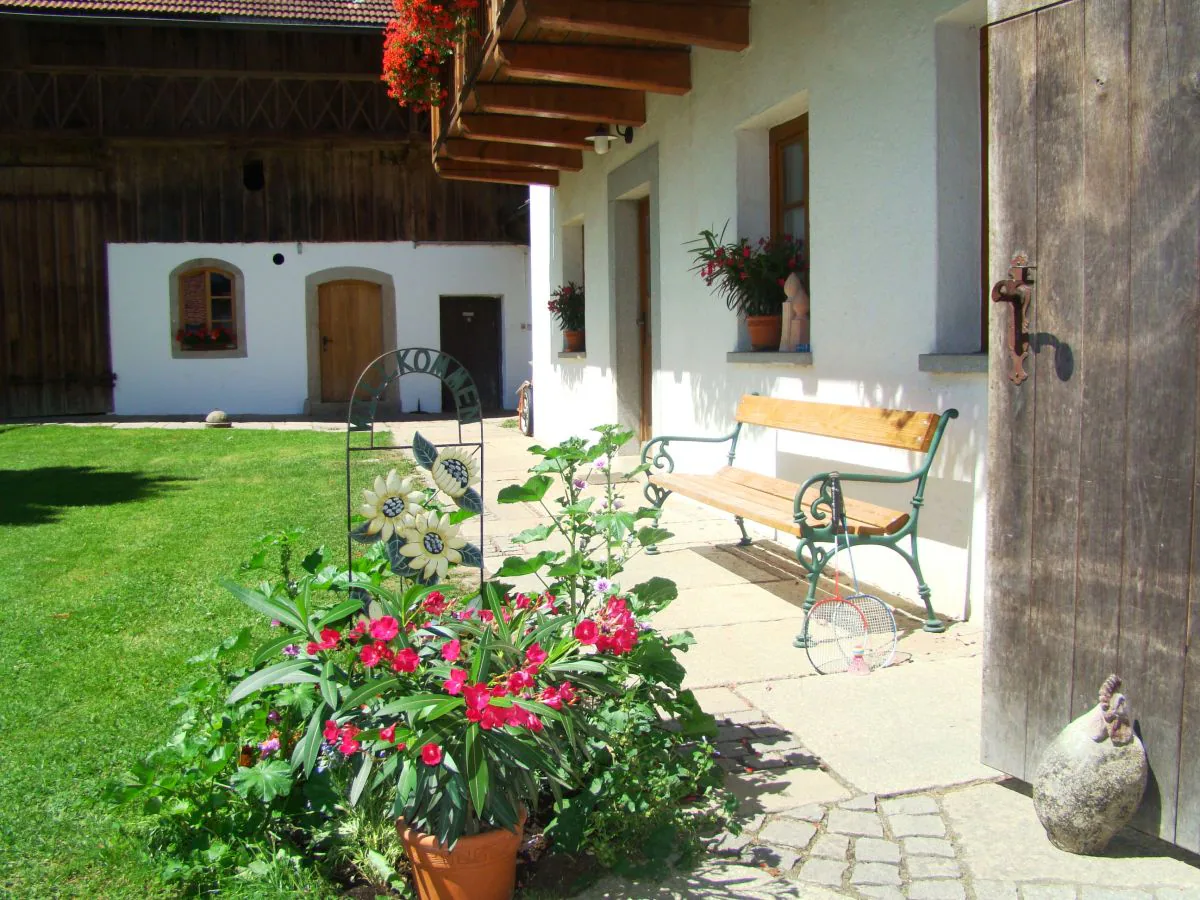 Farmhouse "Hofglück" holiday apartment on the farm