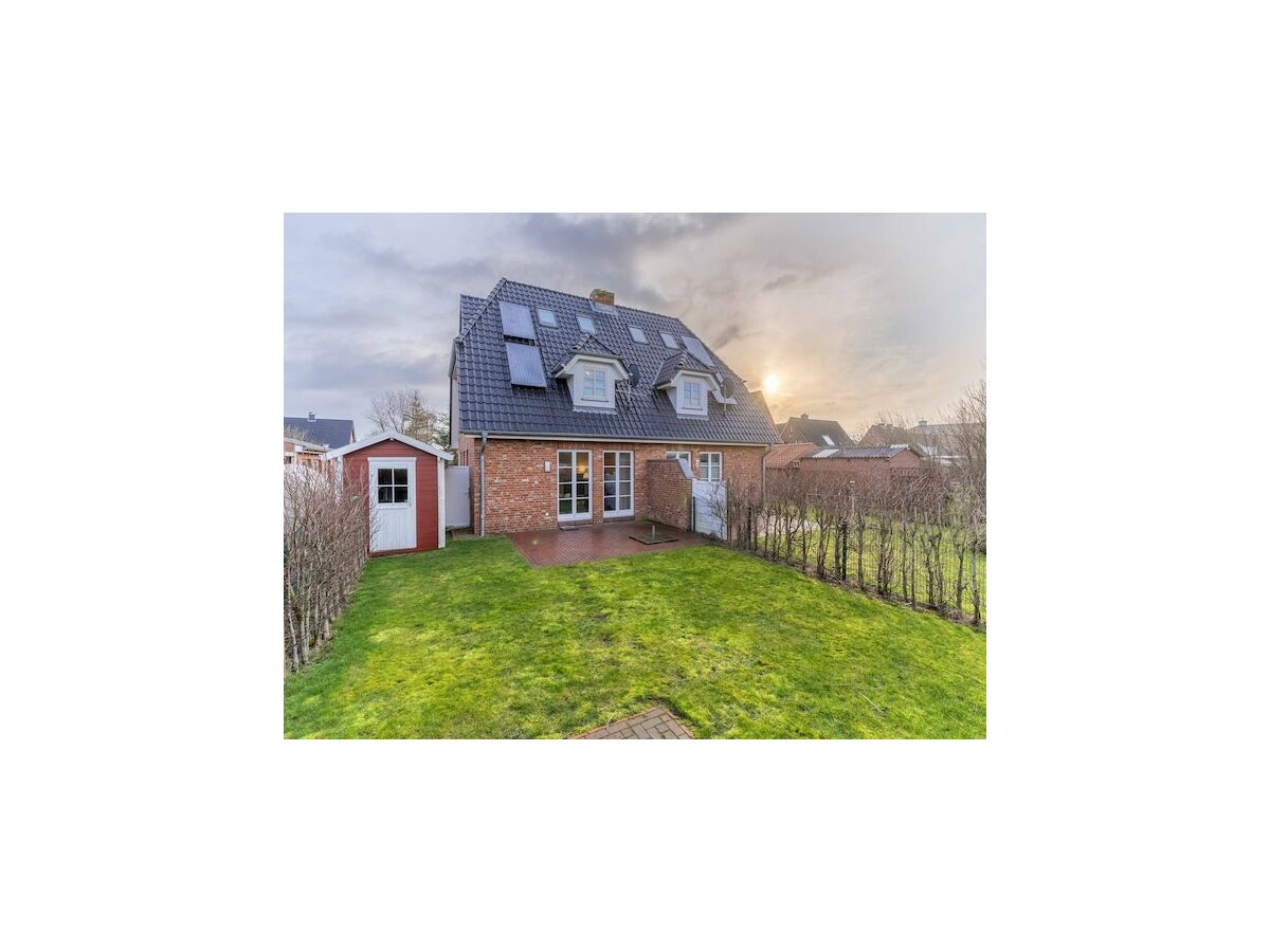 Holiday house Doppelhaushälfte in St. Peter-Ording - Outdoor photo 2