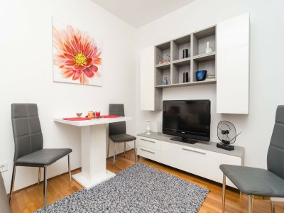 Apartment Apartment Adea - One Bedroom Apartment with Terrace - Features photo 8