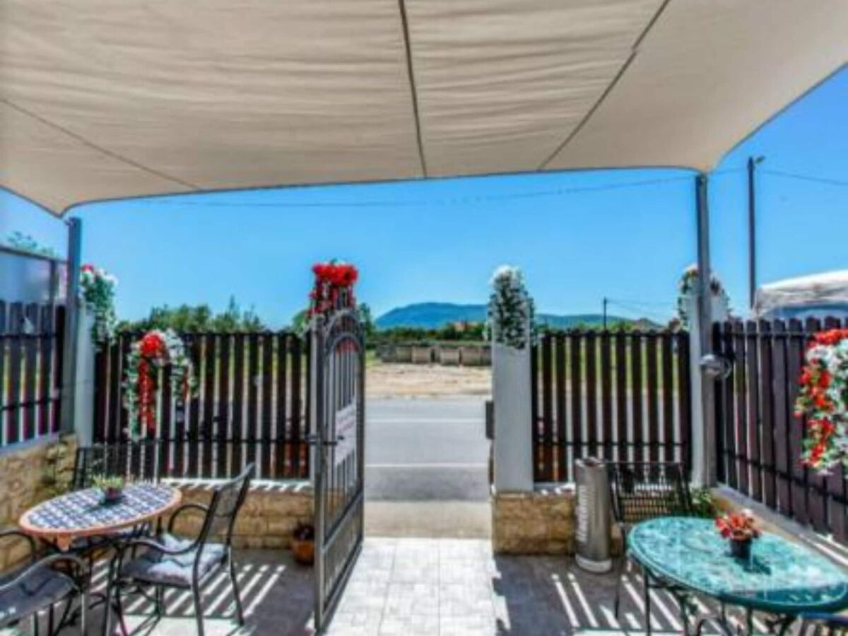 Apartment Rooms Burnum - Double Room 4 - Outdoor photo 5