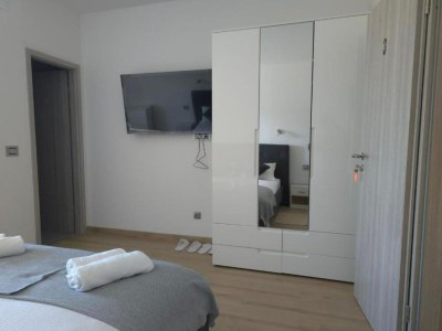 Apartment Rooms Burnum - Double Room 5 - Features photo 7