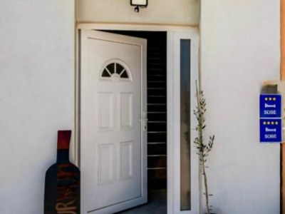 Apartment Rooms Burnum - Twin Room 7 - Features photo 18